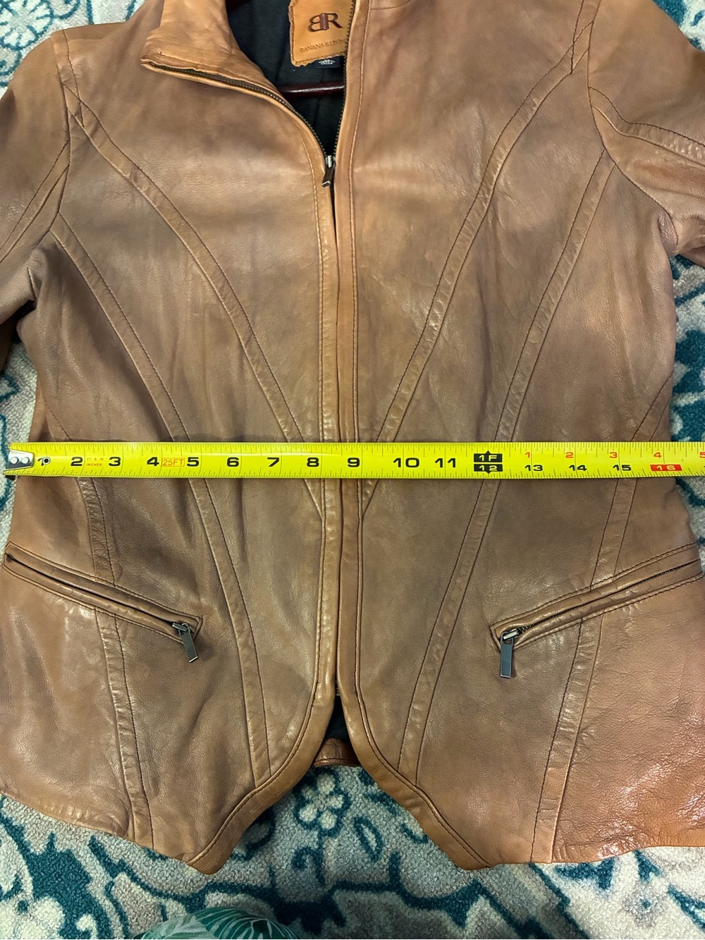 Banana Republic Tan/Brown Women Leather Zip-Front Jacket. Size Small/Medium. - Picture 13 of 16